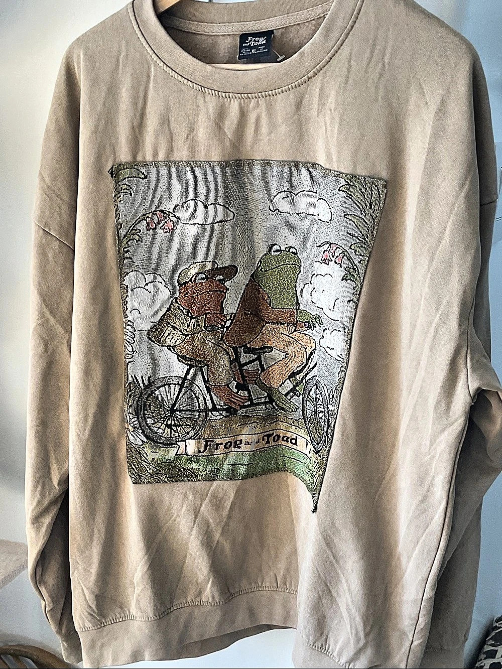 Frog and Toad Tandem Bike Tapestry Sweatshirt Long Sleeve Brown XL Brand New